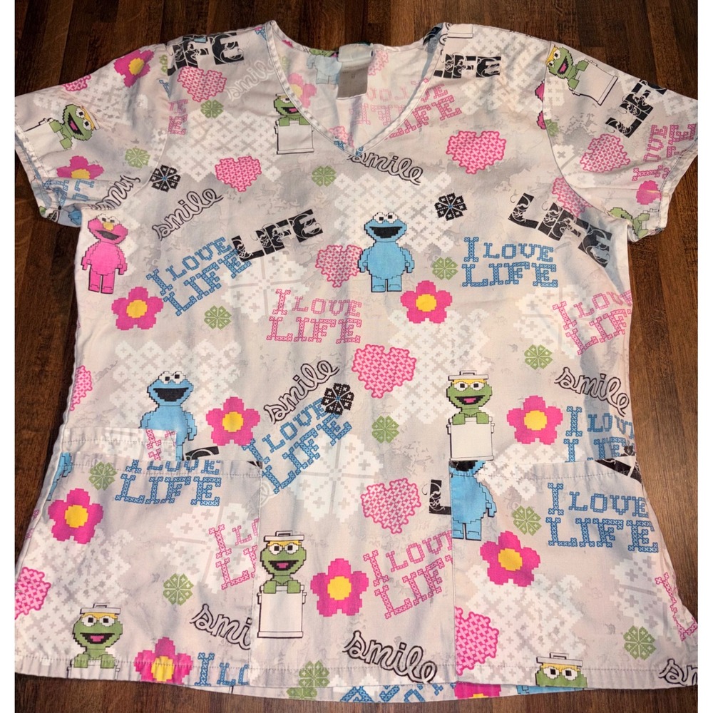 Sesame Street Character Scrub Top Womens Medium I Love Life Cookie Monster Elmo